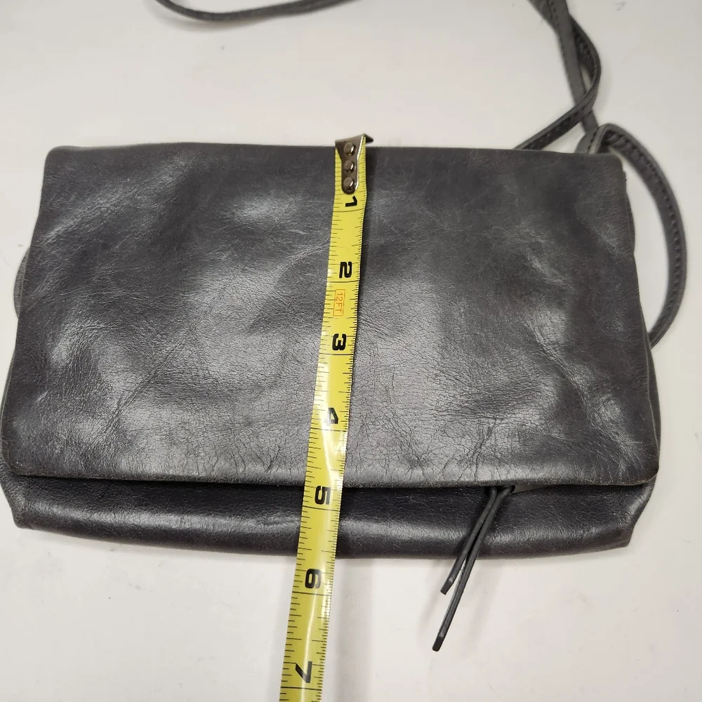hobo grey leather distressed crossbody purse bag small compact minimalist - Picture 9 of 13